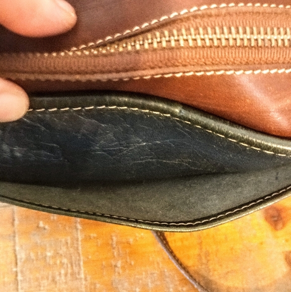 Vintage Brahmin Glazed Leather Crossbody - Picture 5 of 8